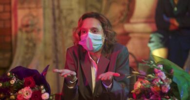 Má Sorte ou Pornô Acidental (45ª Mostra) Má Sorte ou Pornô Acidental (45ª Mostra)